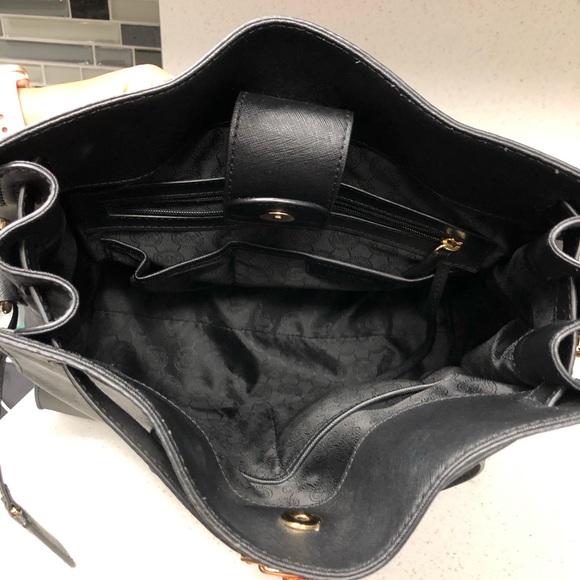 Michael Kors Purse - Picture 4 of 4